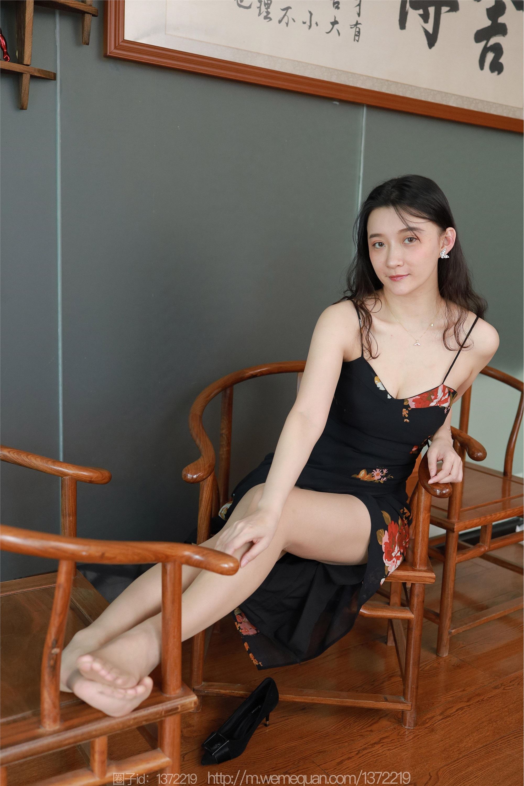 IESS异思趣向  2023.04.14 丝享家 1421 秋秋《花裙女人》